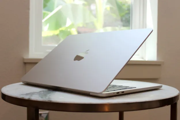 Обзор новых функций и возможностей MacBook Air: что делает его лучшим выбором для студентов и бизнесменов