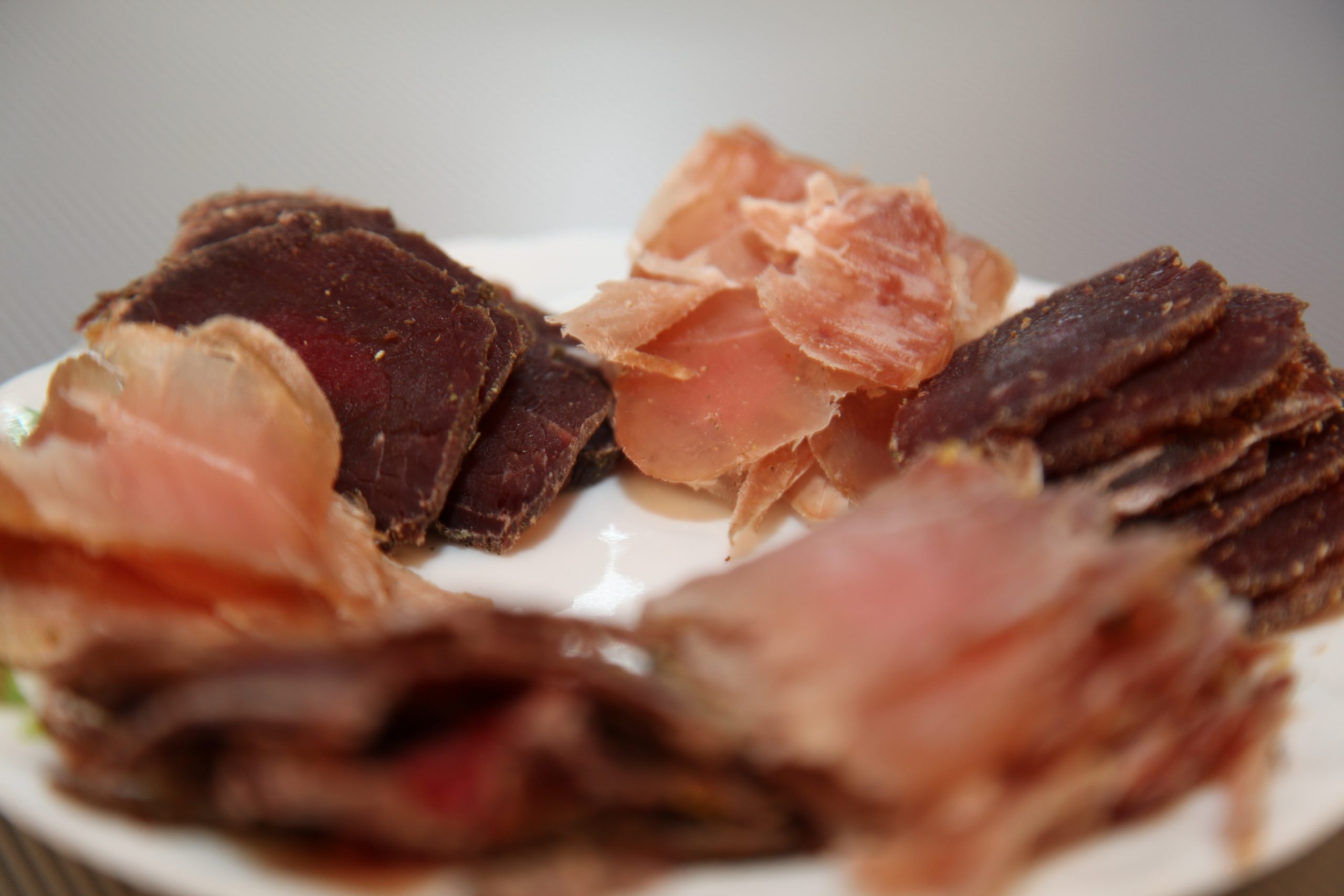 Почему стоит всегда выбирать только хорошее вяленое мясо