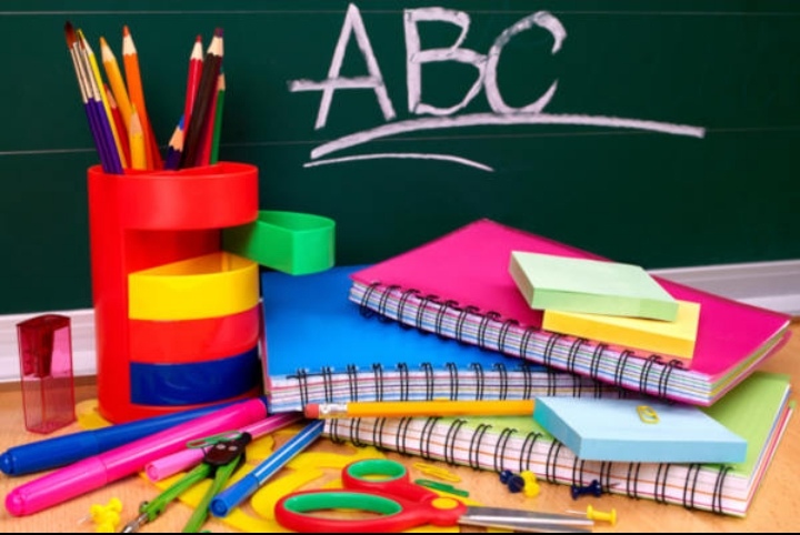 Кому варто купувати канцтовари оптом